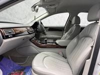 Used Audi A8 Performance 250 HP (183 kW) 2013 White Sedan