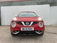 Usado Nissan Juke Acenta Premium 115 HP (84 kW) 2015 Vermelho SUV