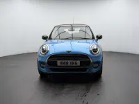 Begagnad Mini Cooper Hatch 136 HK (100 kW) 2018 Blå Halvkombi
