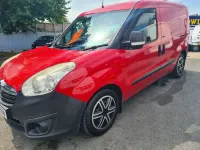 Used Vauxhall Combo 105 HP (77 kW) 2014 Red MPV