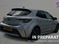 Używany Toyota Corolla 122 KM (89 kW) 2019 Srebrny Hatchback
