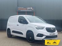 Used Vauxhall Combo Sportive 100 HP (73 kW) 2022 White MPV