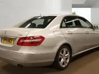 Używany Mercedes E350 Avantgarde 2011 Srebrny Sedan/Limuzyna