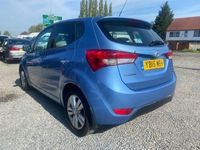 Usado Hyundai ix20 Active 2015 Azul Utilitario