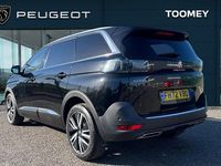 Usado Peugeot 5008 Premium 129 HP (94 kW) 2023 Preto SUV