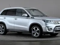 Käytetty Suzuki Vitara SZ5 120 HP (88 kW) 2018 Hopea Katumaasturi