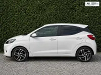 Used Hyundai i10 Premium 84 HP (61 kW) 2022 White Hatchback