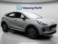 Käytetty Ford Puma Titanium 125 HP (91 kW) 2022 Hopea Katumaasturi