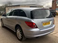 Used Mercedes R320 SE 220 HP (161 kW) 2007 Blue Estate