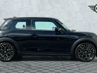 Used Mini Cooper S Hatch 201 HP (147 kW) 2024 Black Hatchback