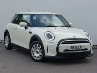 Używany Mini ONE Classic 102 KM (75 kW) 2021 Biały Hatchback