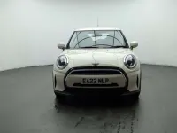 Begagnad Mini ONE Classic 102 HK (75 kW) 2022 Vit Halvkombi