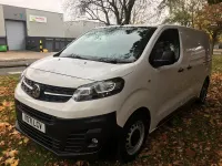 Used Vauxhall Vivaro 100 HP (73 kW) 2021 White MPV