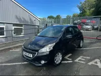 Used Peugeot 208 Active 82 HP (60 kW) 2015 Black Hatchback