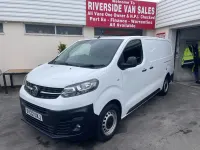 Used Vauxhall Vivaro 100 HP (73 kW) 2022 White MPV