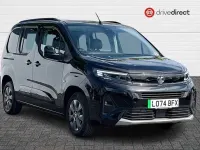 Usado Vauxhall Combo Ultimate 100 kW (136 HP) 2025 Preto Monovolume