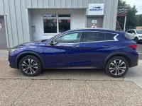 Used Infiniti QX30 Luxe 170 HP (125 kW) 2019 Blue MPV