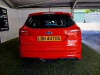 Used Ford Focus ST-Line 140 HP (102 kW) 2018 Red Estate