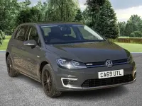 Usado VW e-Golf 100 kW (136 CV) 2020 Gris Utilitario