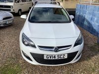Used Vauxhall Astra Excite 115 HP (84 kW) 2014 White Hatchback