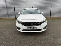 Begagnad Fiat Tipo Lounge 120 HK (88 kW) 2019 Vit Halvkombi