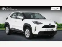Used Toyota Yaris Hybrid 2023 White Hatchback