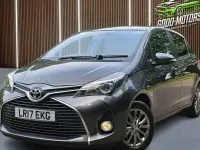 Used Toyota Yaris 99 HP (72 kW) 2016 Grey Hatchback