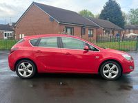 Second-hand Vauxhall Astra SRi 2011 Roșu Hatchback