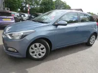 Begagnad Hyundai i20 2017 Blå Halvkombi