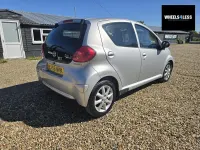 Used Toyota Aygo Platinum 67 HP (49 kW) 2008 Silver Hatchback
