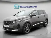 Usado Peugeot 5008 Premium 130 HP (95 kW) 2022 Cinzento SUV