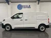 Gebraucht Vauxhall Vivaro S 120 PS (88 kW) 2024 Weiß Van / Kleinbus