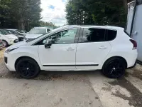 Used Peugeot 3008 Allure 2016 White Hatchback