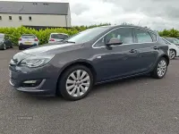 Used Vauxhall Astra Elite 115 HP (84 kW) 2014 Grey Hatchback