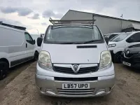 Gebraucht Vauxhall Vivaro Sportive 115 PS (84 kW) 2008 Silber Van / Kleinbus