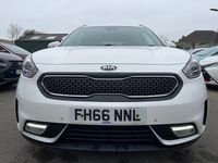Used Kia Niro 139 HP (102 kW) 2016 White SUV