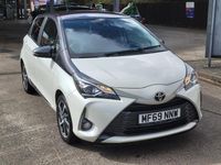 Used Toyota Yaris 107 HP (78 kW) 2019 White Hatchback
