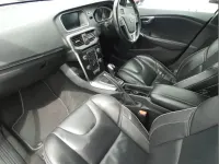 Used Volvo V40 R-Design Pro 117 HP (86 kW) 2018 Silver Hatchback