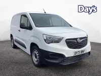 Used Vauxhall Combo 100 HP (73 kW) 2021 White MPV