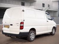 Used Toyota HiAce 120 HP (88 kW) 2009 White Van