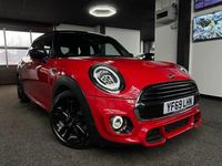 Usado Mini Cooper Hatch 136 CV (100 kW) 2019 Rojo Utilitario