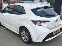 Used Toyota Corolla 116 HP (85 kW) 2019 White Hatchback