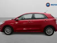 Used Kia Rio 99 HP (72 kW) 2018 Red Hatchback