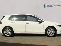 Used VW Golf VIII Life 115 HP (84 kW) 2024 White Hatchback
