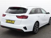 Used Kia Ceed 2022 White Hatchback