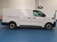 Used Vauxhall Vivaro S 100 HP (73 kW) 2022 White MPV