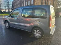 Usado Citroën Berlingo VTR Sport 92 CV (67 kW) 2013 Gris Monovolumen