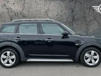 Usado Mini Cooper Countryman Classic 134 CV (98 kW) 2018 Negro SUV