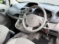 Gebraucht Renault Kangoo Expression 106 PS (77 kW) 2010 Grau Van / Kleinbus