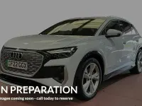 Usado Audi Q4 e-tron S-Line 150 kW (204 HP) 2022 Branco SUV